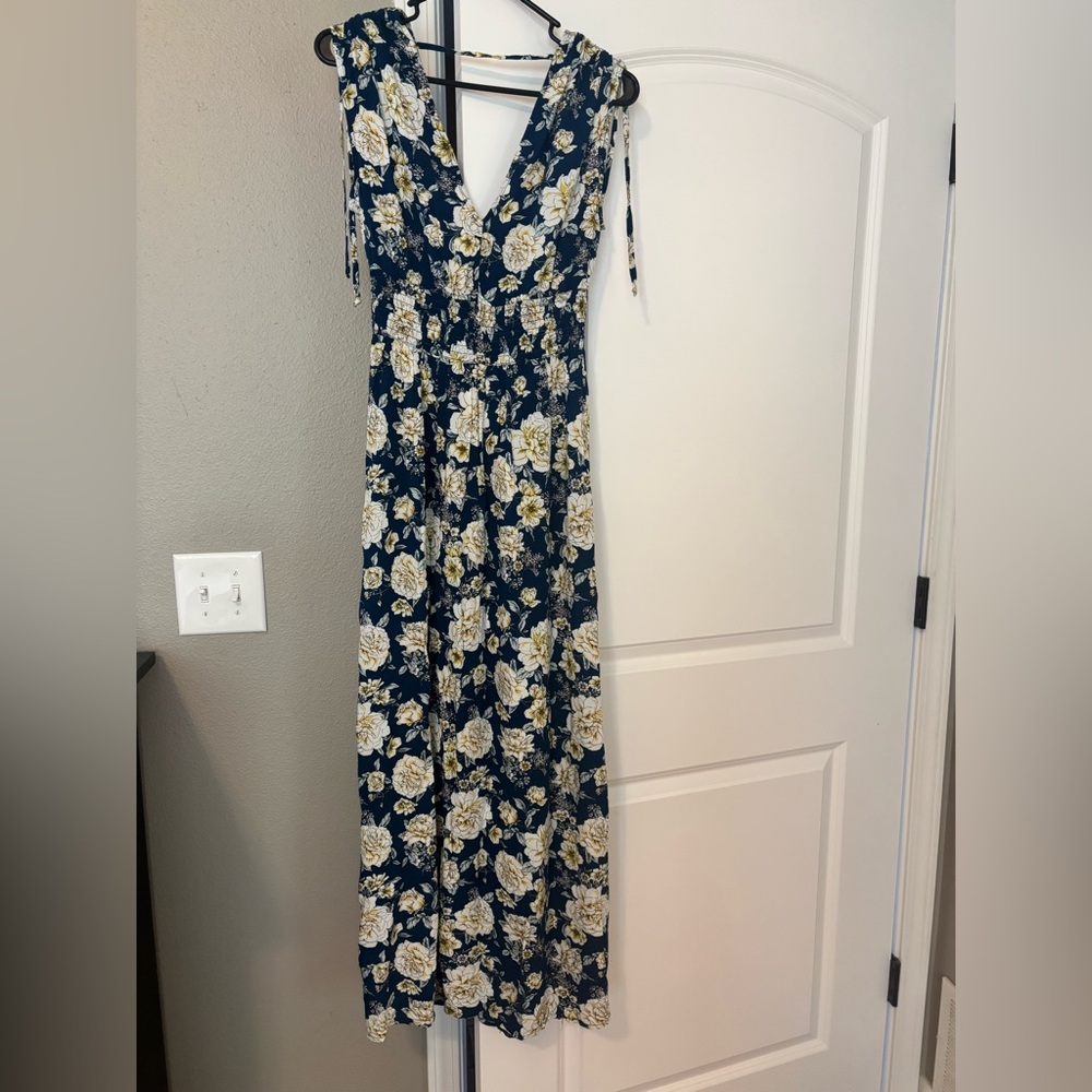 NWT Live to be Spoiled Floral Maxi Dress with Tie Straps - Picture 6 of 8